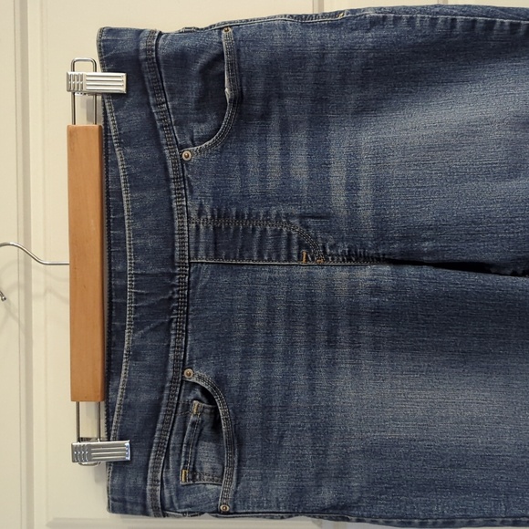 Levi's Blue Jeans - Picture 3 of 8